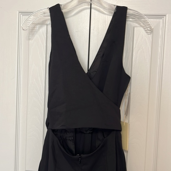 LAST CHANCE Wilfred Aritzia Ecoulement V Jumpsuit - Picture 9 of 11